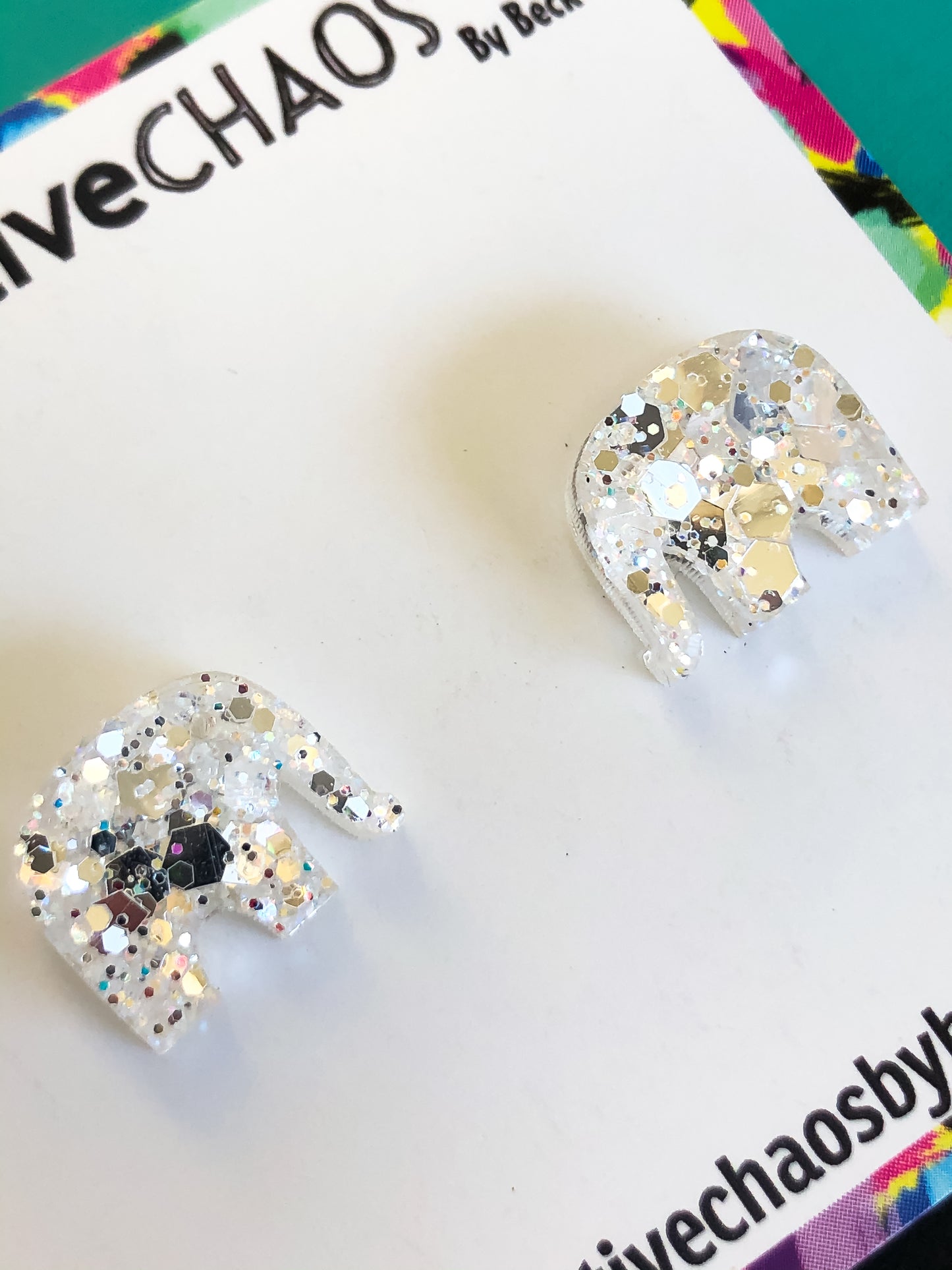 White Glitter Elephant Midi Stud (4)