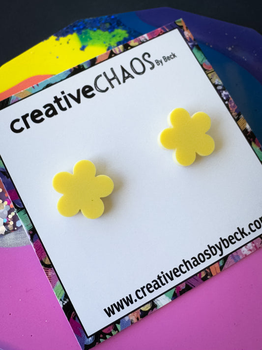 Midi Flower Acrylic Stud (7)