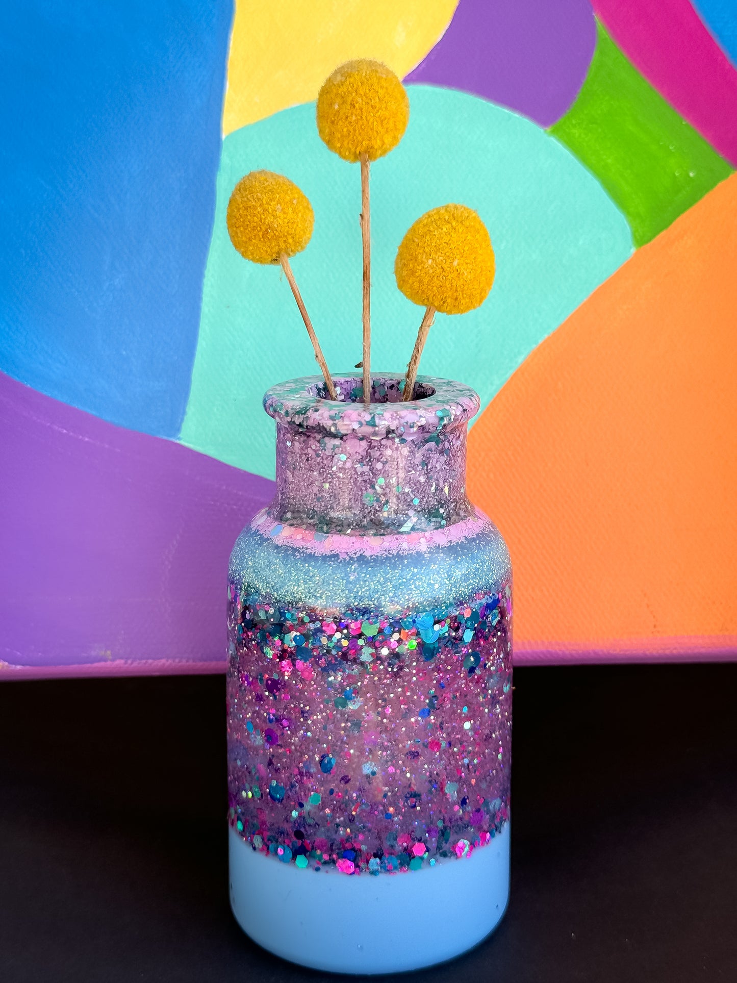 Colourful Resin Mini Vases: Glitter and Glamour 🌈✨