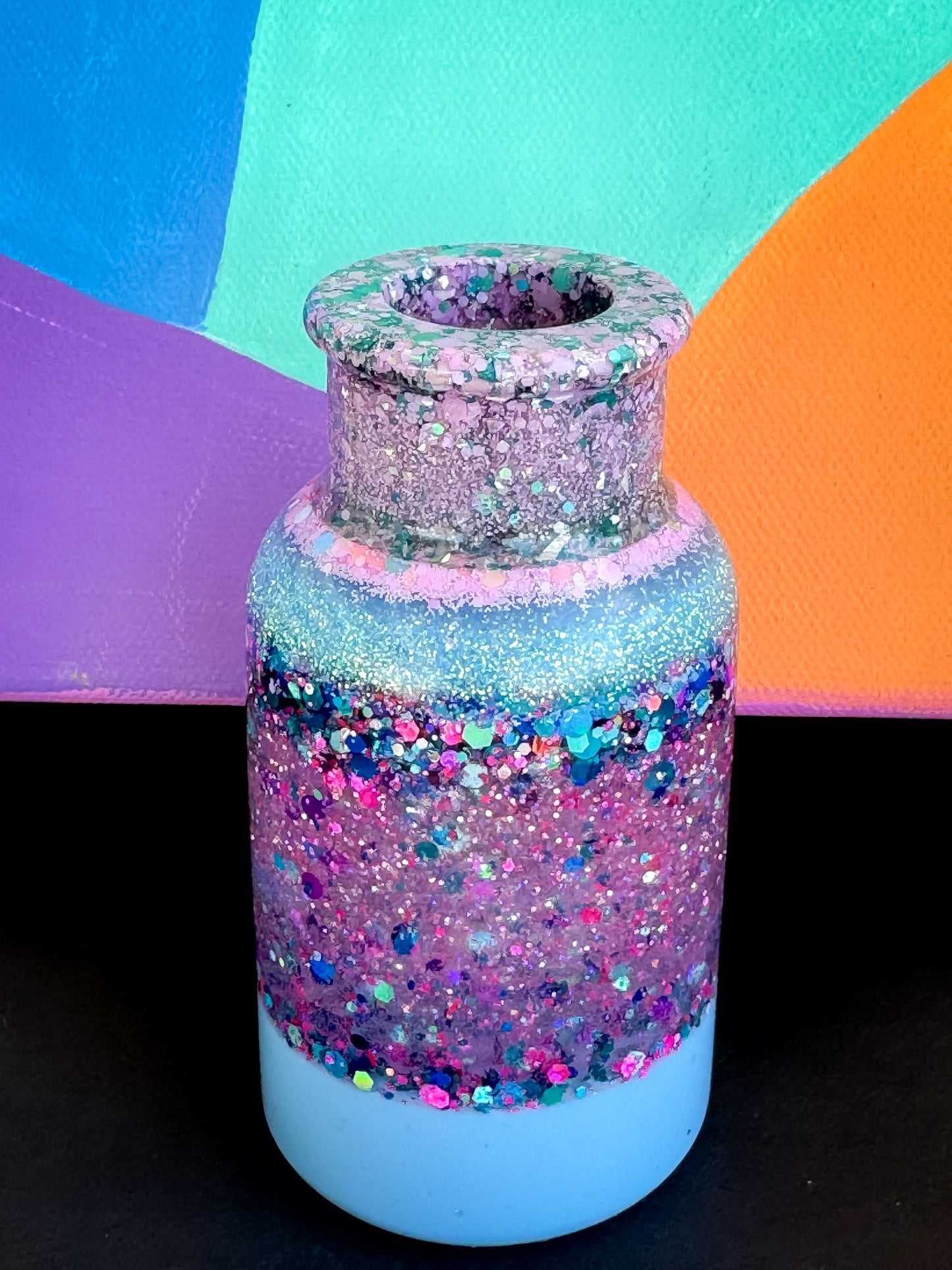 Colourful Resin Mini Vases: Glitter and Glamour 🌈✨