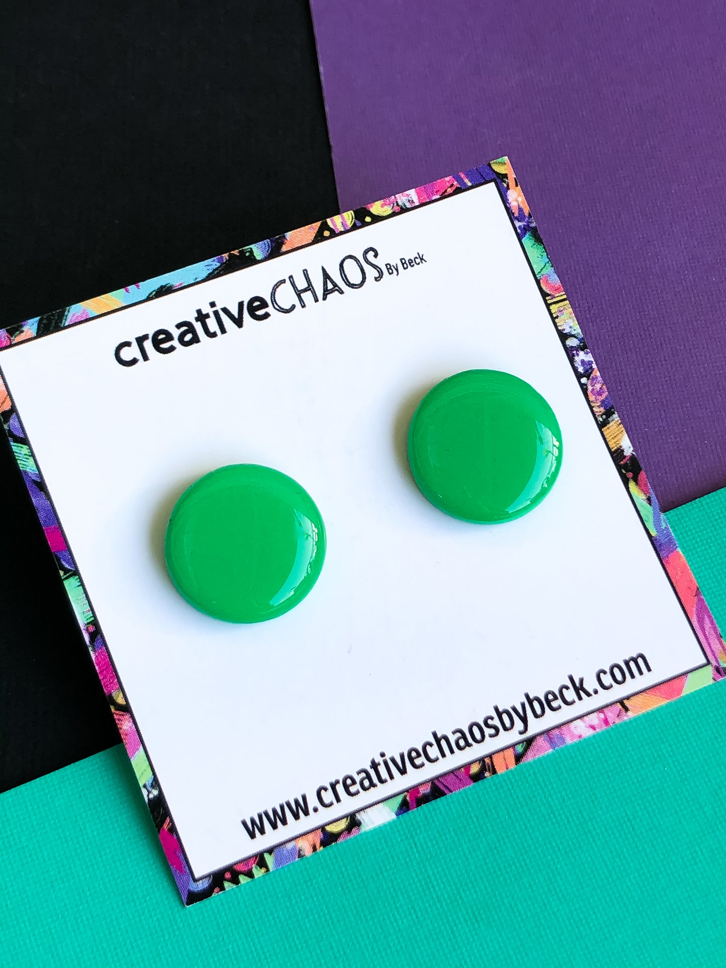 Chaos Green Gloss Medium Stud