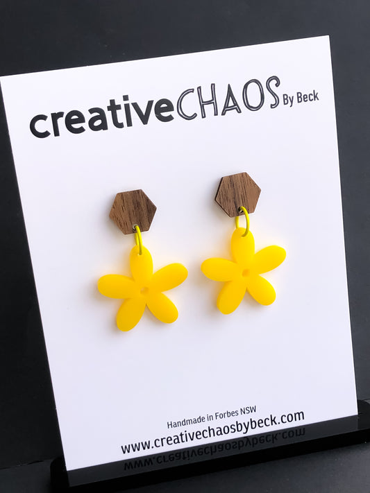 Chaos Acrylic Flower Dangle (3)